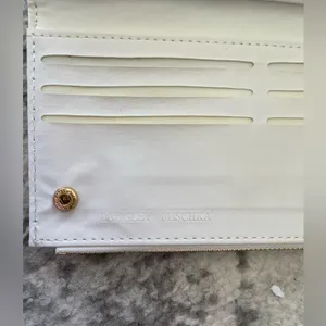 Badgley Mischka white slim quilted vegan long cards wallet NWT thumbnail 8
