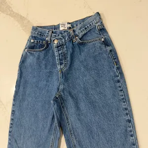 Princess Polly Holly Asymmetrical Straight Leg Denim Jean Womens 2 Mid Wash Blue thumbnail 6