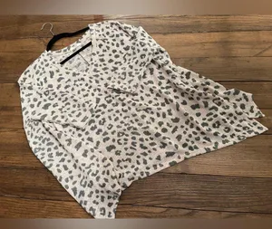 Cherish Leopard Print V-Neck Women's Top thumbnail 6