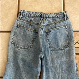 Good American Blue Straight Leg Denim 90’s jeans thumbnail 6