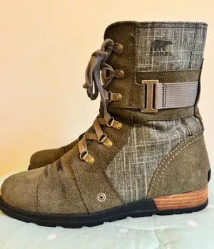 Sorel Olive Green Suede & Fabric Lace-Up Ankle Boots size 10.5 thumbnail 1