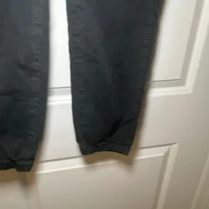 American Eagle Women Black Stretch Cargo Jogger Pants Size 2 Regular utility thumbnail 4