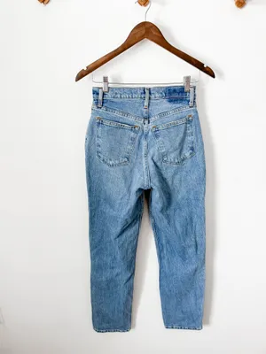 Abercrombie & Fitch Curve Love Ultra High Rise 90s Straight Jean thumbnail 14