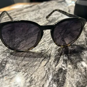 Fossil Sunglasses with green and black Frame with Harley Davidson hard case thumbnail 4