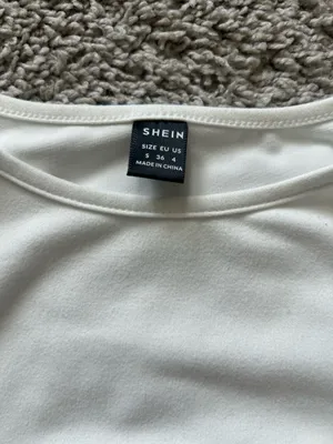 white shein top scrunched on the sides  thumbnail 3