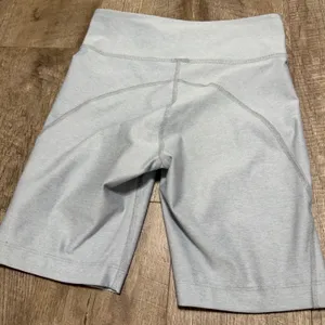 Outdoor Voices Women's High Rise Biker Shorts Light Grey Heather Athletic S/M thumbnail 6