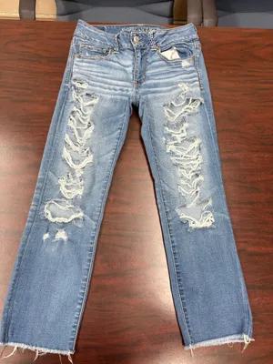 American Eagle Super Super Stretch Artist Crop Distressed Jeans Size 6 thumbnail 1