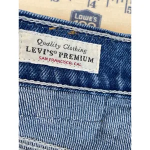 Levi’s Premium Wedgie Straight Cropped High Rise Button Fly Raw Hem Cotton Denim thumbnail 5