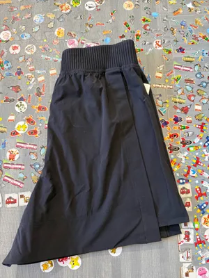 Lululemon women’s stretch woven relaxed fit hr shorts 4” thumbnail 3
