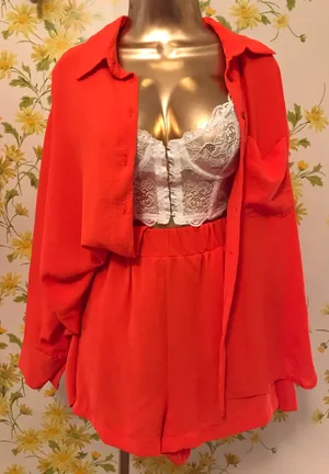 NWOT 2 Piece orange Outfit Shorts set size M thumbnail 1