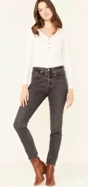 ✨LEVIS 501® ORIGINAL SKINNY WOMEN'S FRAYED HEM GREY SZ 32x28 JEANS✨ thumbnail 1