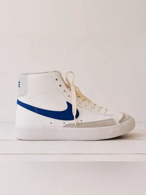 Nike Blazer Mid ‘77 Vintage Sail Game Royal White Leather Retro Classic Sneakers thumbnail 3