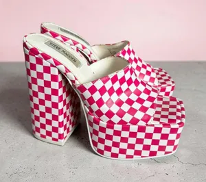 STEVE MADDEN Trixie Checkerboard Pink White Platform Sandals Heels Size 8 thumbnail 1