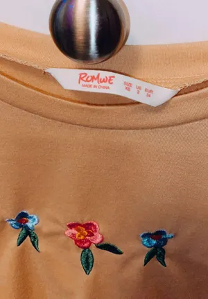 Yellow Flowy Crop thumbnail 2