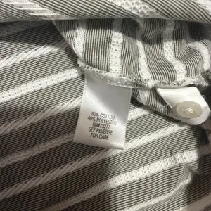 Croft & Barrow Womens Grey White Striped Boat Neck 3/4 Sleeve Button Top Medium thumbnail 4