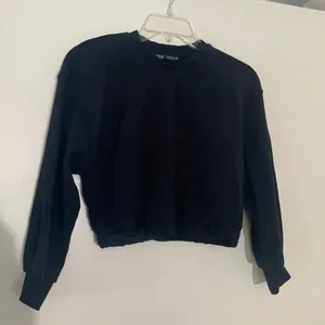 Zara black crop top. 
7 thumbnail 2
