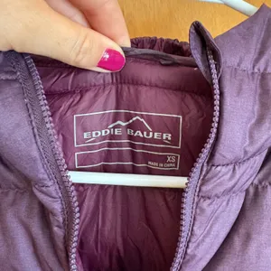 Eddie Bauer EB650 Purple Down Puffer Coat Jacket‎ Lightweight Women's XS thumbnail 3