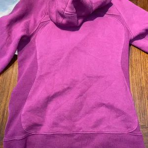 Woman’s size 4 lululemon full zip scuba thumbnail 4