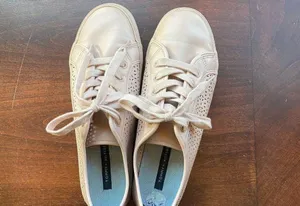 TOMMY HILFIGER Pink Perforated Leather Sneakers - size 8.5 thumbnail 5