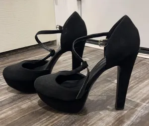 Black High Heels Size 8 thumbnail 1
