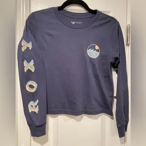 NWT Roxy Size XS Blue Crew Neck Long Sleeve Logo Cropped Tee Shirt Surf Beach 90 thumbnail 1