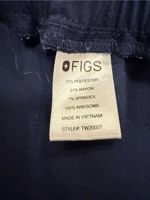 FIGS Navy Blue Cargo Scrub Pants Size Medium Tall M/T Women’s thumbnail 6