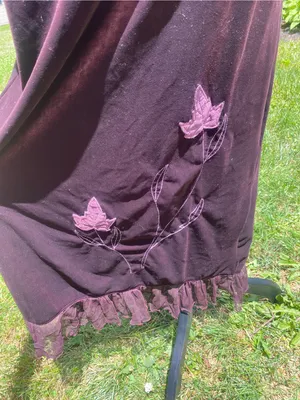 XOXO Dark Purple Velvet Midi Skirt with Floral Embroidery Y2K Made in USA thumbnail 3