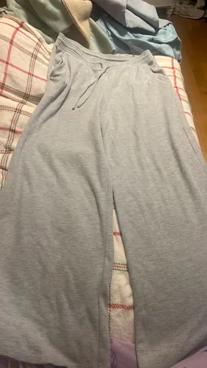 Gilly Hicks sweat pants thumbnail 1