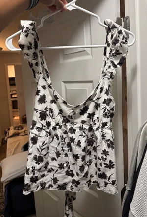 Urban Romantics Tank top thumbnail 1