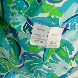 Lilly Pulitzer Women’s Small Sunny Elsa Cold Shoulder Silk Blouse thumbnail 4