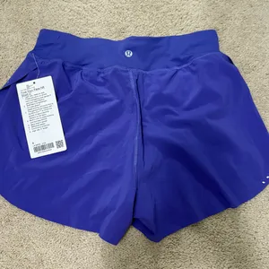 Lululemon Find Your Pace Shorts, NWT! thumbnail 2