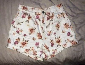 American Eagle Outfitters Floral Shorts thumbnail 1