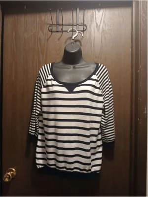 Pink Rose Black White Stripe Raglan Sweater Pullover Top Large (INV150) thumbnail 7
