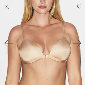 SKIMS TRIANGLE FRONT CLOSE SUPER PUSH-UP BRA Size 40C  thumbnail 1