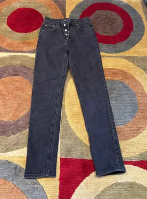 Aritzia Denim Forum The Yoko High Rise Slim Leg Jeans Washed Black Size 25 Waist thumbnail 1