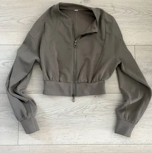 Lululemon Ribbed Softstreme Cropped Jacket size 2 thumbnail 1