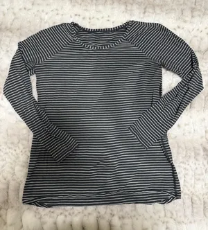 Lululemon Long Sleeve thumbnail 1