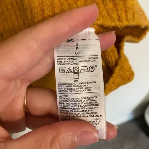 NWOT | Old Navy‎ women’s soft knit deep yellow sweater — small thumbnail 3