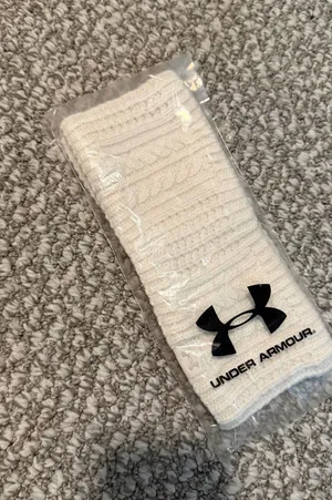 Under Armour White Knit Headband in logo packaging New with tags thumbnail 1