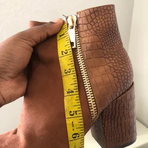 Western Brown Faux Croc Leather Suede Ankle Boots Booties Pointed Toe Block Heels Festival Concert Streetwear Casual Boho Gold Zipper Accents Sz 7.5 thumbnail 5