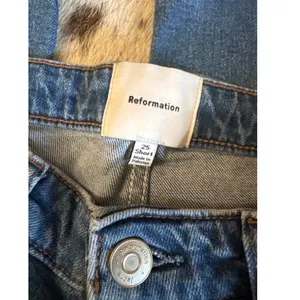 Reformation Greta Super Stretch Low Rise Wide Leg Short Jeans Size 25 Short thumbnail 4