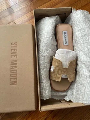 Steve Madden Sandals thumbnail 1