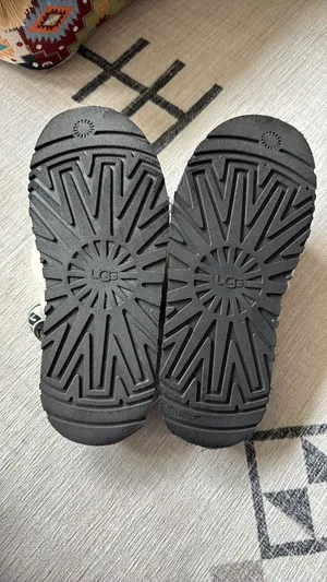 UGG Disco Cross Slides - 9 - Black / Ivory thumbnail 5