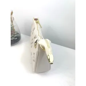 Cute NWOTs Women’s Purse White thumbnail 2