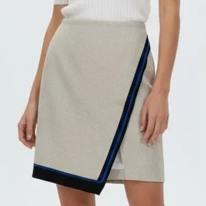 White‎ House Black Market Skirt 00P Fawn Ecru CIBK Novelty Asymmetrical Stripe thumbnail 1
