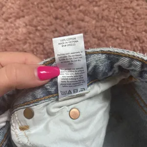 Pacsun 90s Boyfriend Jeans Womens 26 (actual 25x29) Blue Denim Distressed Zip thumbnail 6