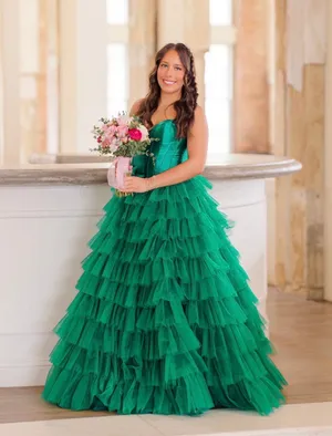 Sherri Hill Prom Dress thumbnail 1