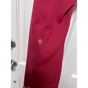 Lululemon Wunder Train High-Rise Crop 23" Magenta Smoke Size 14 thumbnail 6