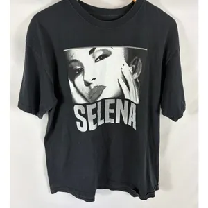 Selena Black Graphic Tshirt Size XL thumbnail 1