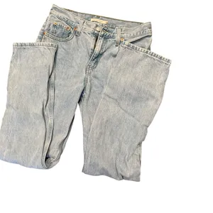 Levi’s Low Pro straight light was Blue denim sz 26 classic Women's Jeans thumbnail 3